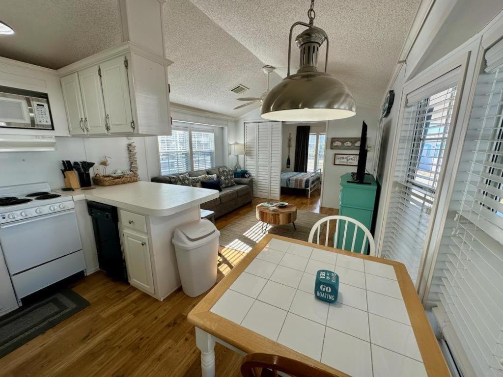 Family Friendly Beach Home Located In Beautiful Miramar Beach, Fl Destin Dış mekan fotoğraf